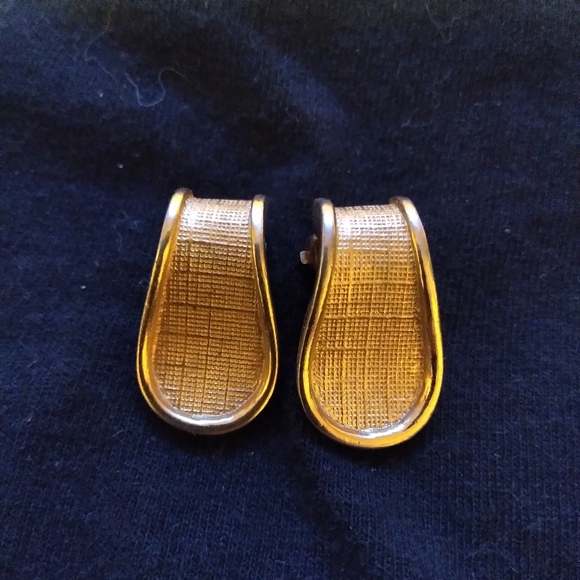 Marcel Boucher Jewelry - Vintage signed Marboux clip on earrings